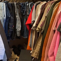 Women’s Clothing M/L Various Pieces/ Shoes 