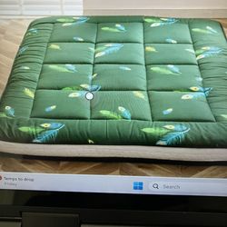 Queen size Japanese futon mint condition
