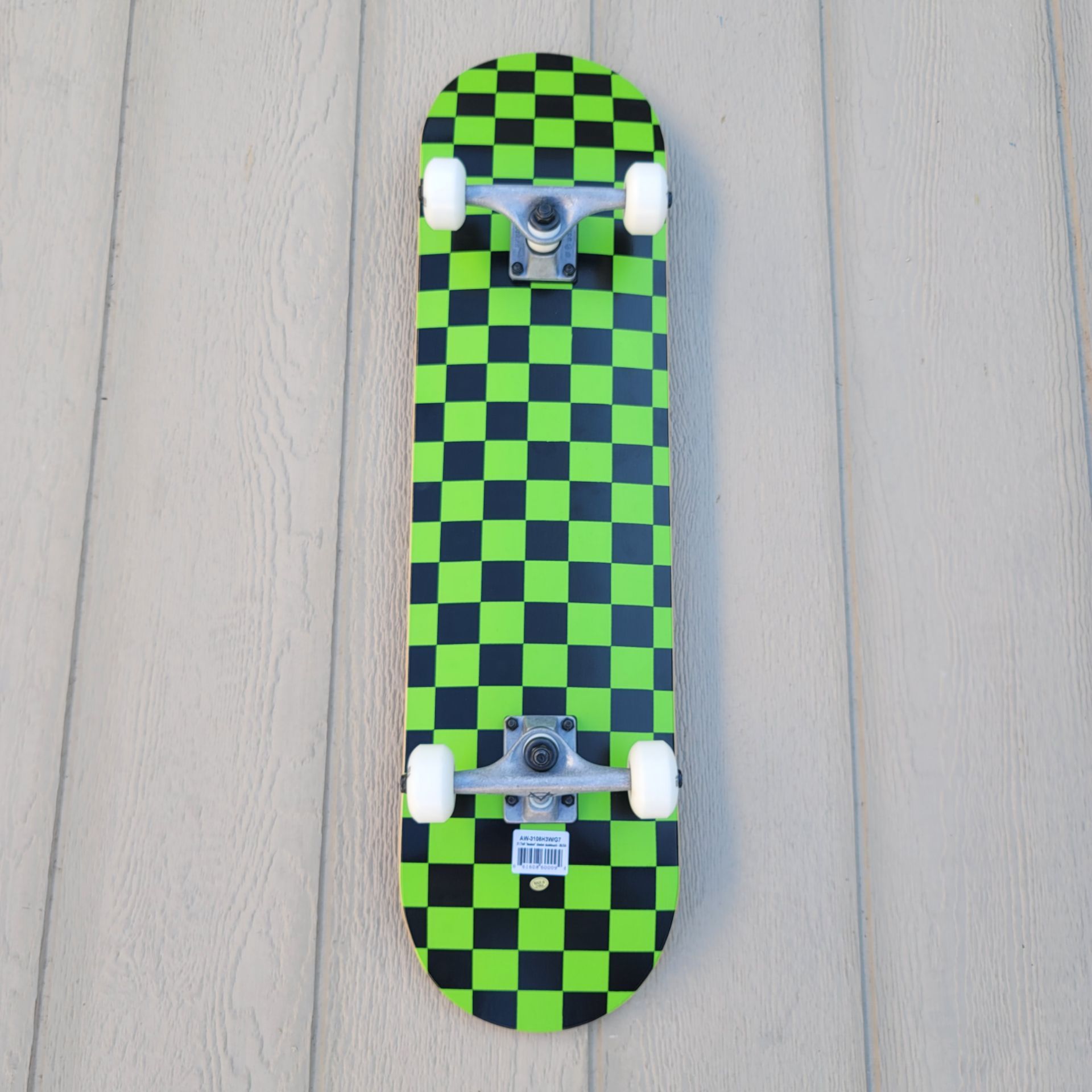 CHECKER SKATEBOARD SIZE 8.0