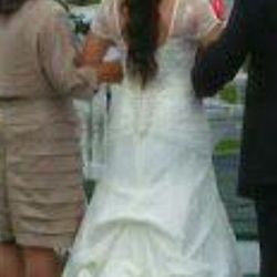 Size 8 ivory wedding dress