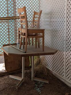 Table & 4 chairs