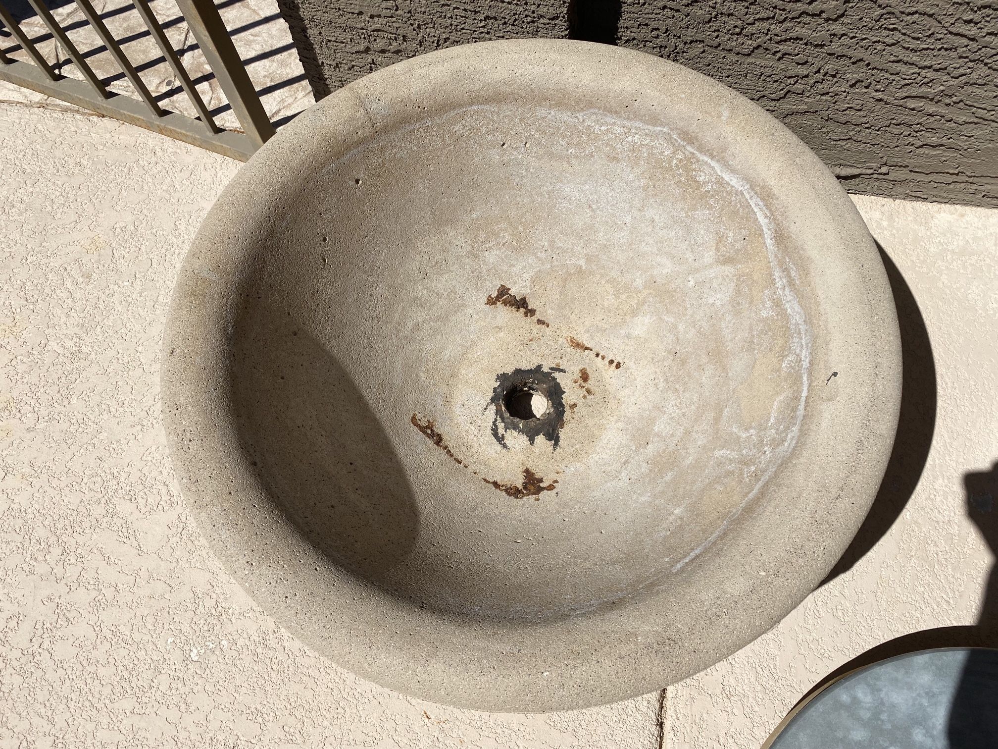2 XL COMMERCIAL HEAVY CONCRETE GARDEN POTS. PAIR HUGE CEMENT PLANTERS . ( W~ 30 1/2 Inches x H ~ 14 Inches ) PAIR s ONLY $155.oo SILVERADO RANCH