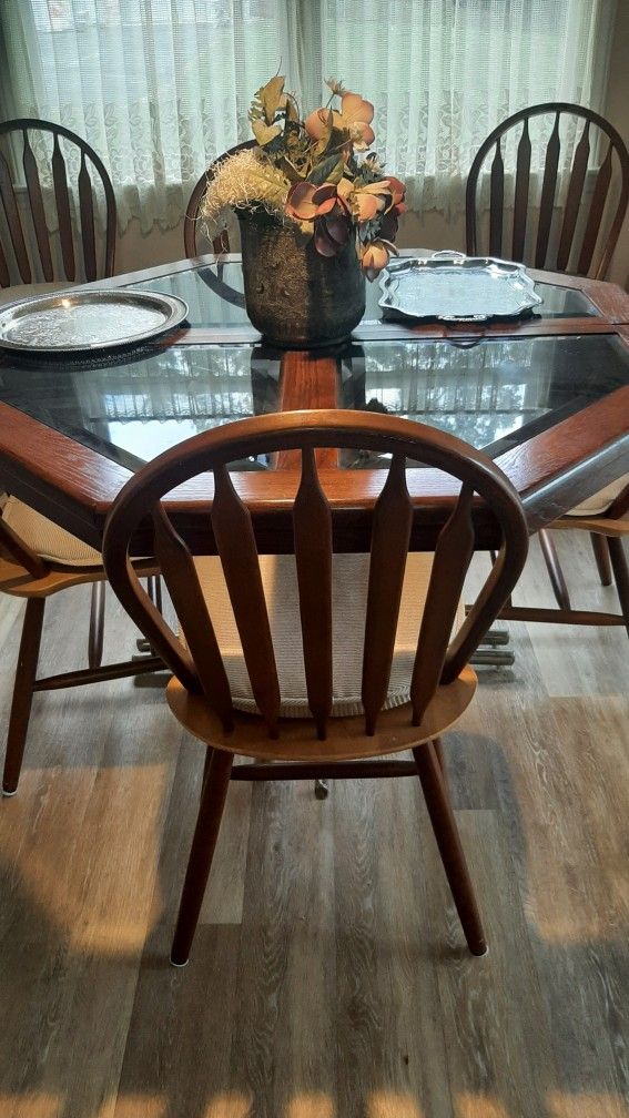 Wood And Glass Dining Table And 4 Chairs