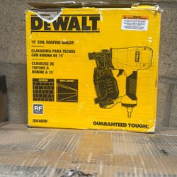 DeWalt 20V MAX Brushless 15 Degree Cordless Coil Roofing Nailer with Tool-Free Nail Tray (Yellow and Black)
