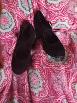 Size 7 1/2. 7.5 Black Mary Jane's
