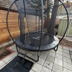 Good Working Trampoline with stairs