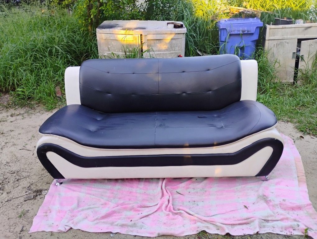 Black And White Leather Couch Use It Inside Or Outside $50 Delivery Available