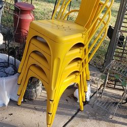 Set Of 4 Yellow Metal Farmhouse Chairs 