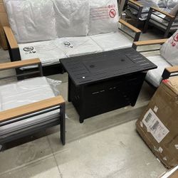 New, 5-seater Outdoor Patio Set With Fire Pit
