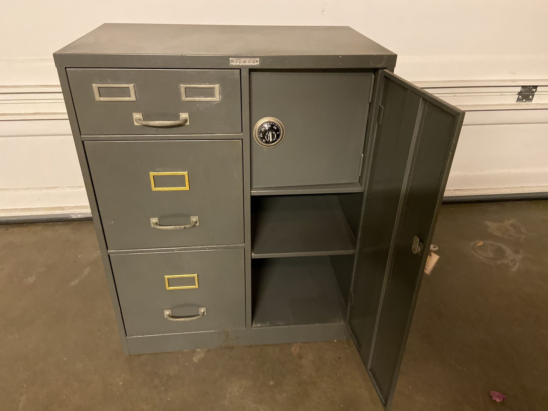 Steelmaster File With Safe Matttroy