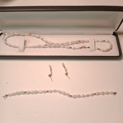 Beautiful Vintage 14 K Gold And Pearls Jewelry Set