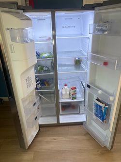 Refrigerator LG