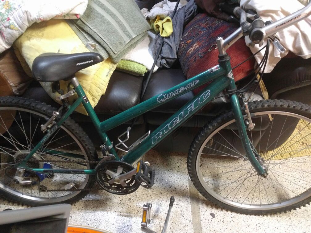 Pacific quasar 21 speed cheap bike