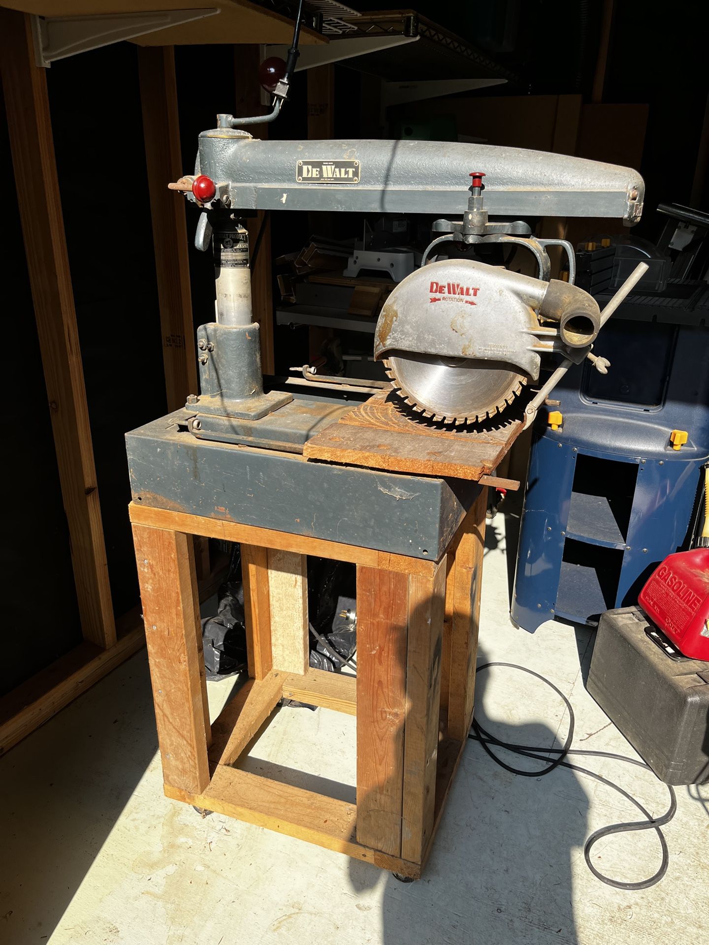 Dewalt Cast Iron Radial Arm Saw, Vintage