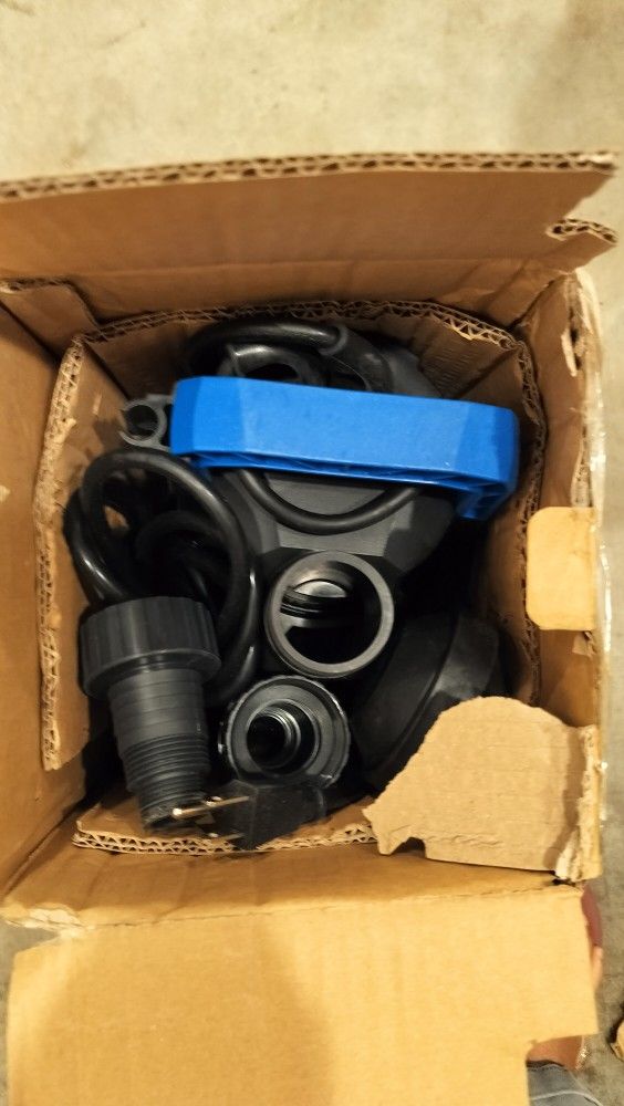 1HP Water Pump, 3430GPH Submersible Portable Clean Water Pump/ see discription