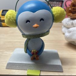 Penguin Bobblehead Stocking Holder 