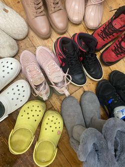 As is full package deal 10 pair of women shoes for 300$ even , the pink airmax is worth 170$ & Hot pink & blk j’s is 200$ alone” I know this is a supe