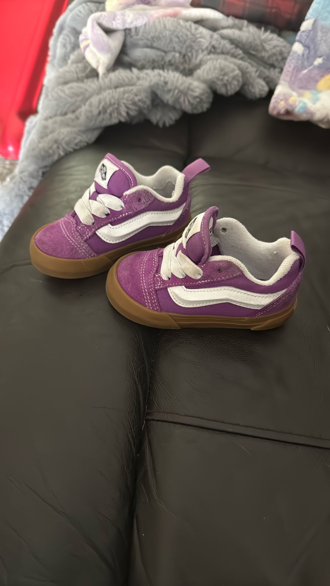 6C Toddler Vans