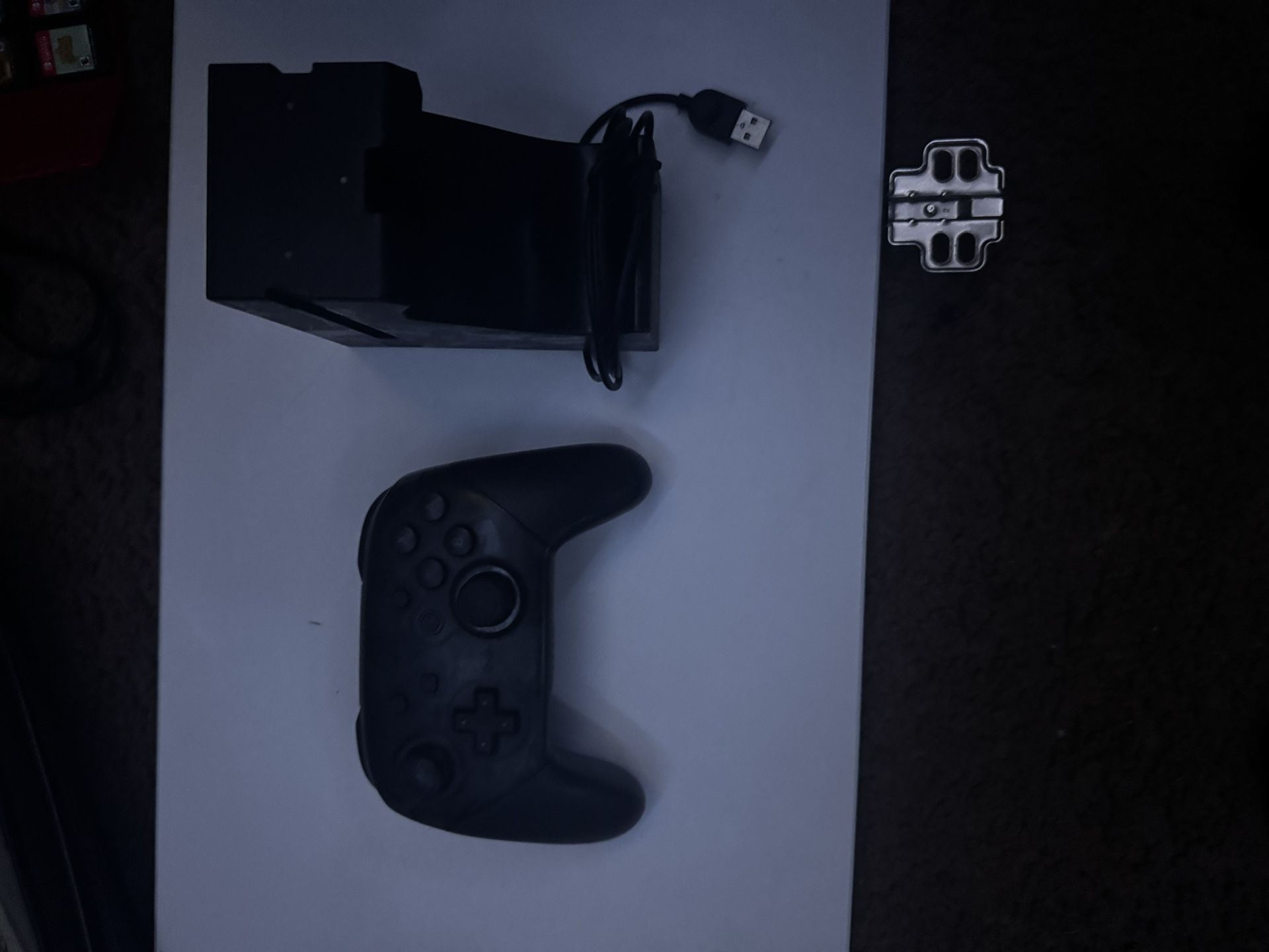 Nintendo Switch Pro Controller, With Legend Of Zelda Charging Station