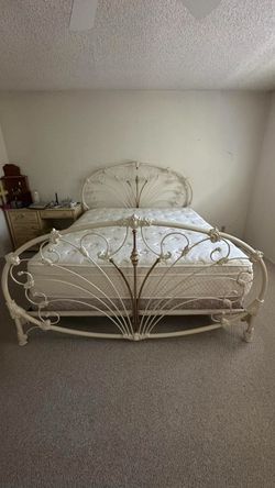 Vintage Elliott’s Designs California King iron bedframe