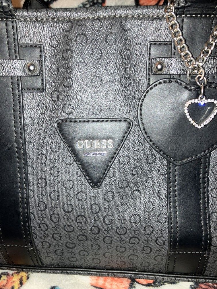 Guess Purse!!