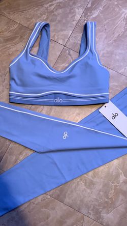 Alo Yoga SIZE 6 small Sports Bra and Leggings Set