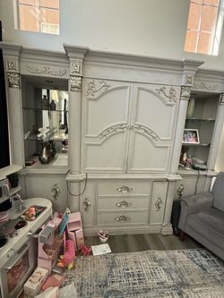 Entertainment Center/ Wall unit