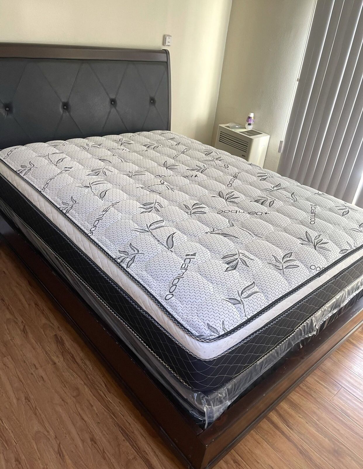 QUEEN SIZE MATTRESS & BOX SPRING 