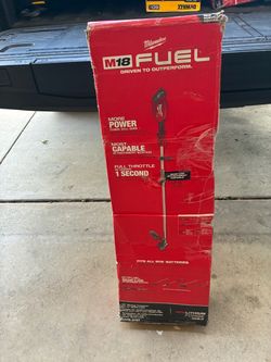 M18 FUEL 18V 16 in. Brushless Cordless Battery Powered String Trimmer w/QUIK-LOK Attachment Capability & 8.0 Ah Battery