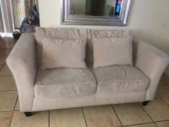 Couch and tv stand $60