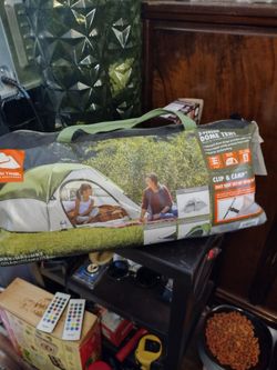 Sports and Outdoors camping and hiking three person Dome Tent like new excellent condition I live downtown Lake Elsinore 92530