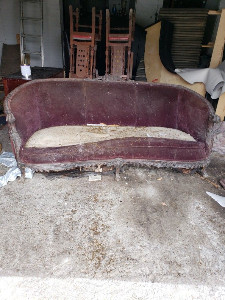 Antique Sofa Beautifully Carved Wood.