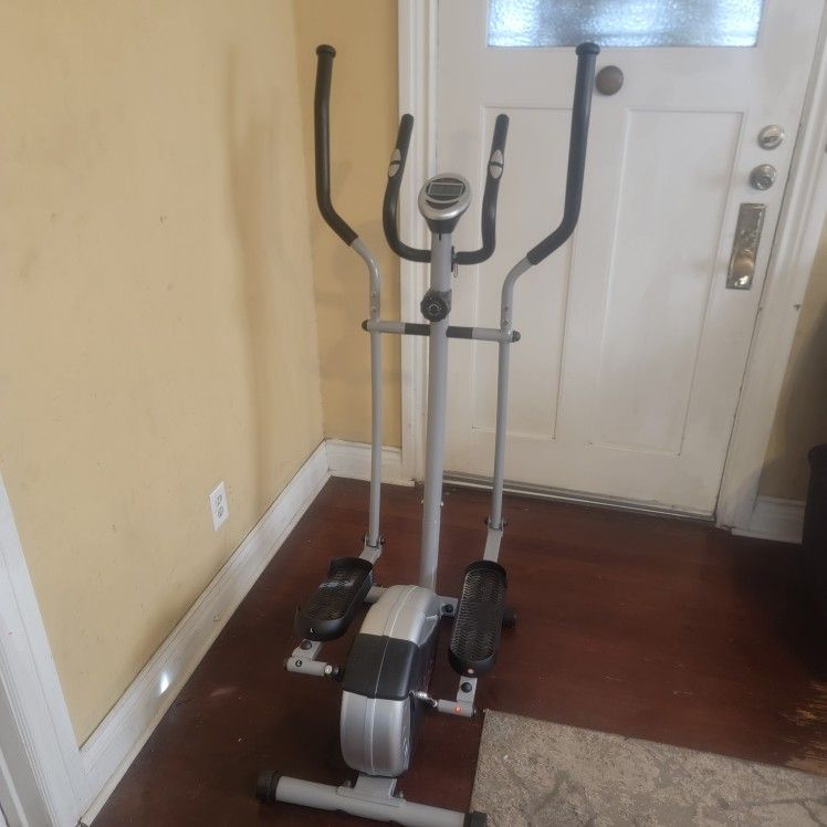 Sunny Health And Fitness Elliptical Bike Magnetic Resistance Cross