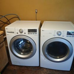 Lg Front Load Washer And Dryer Set 