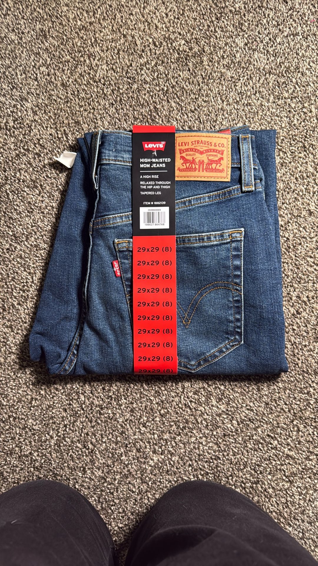 Levi’s High-waisted Mom Jeans