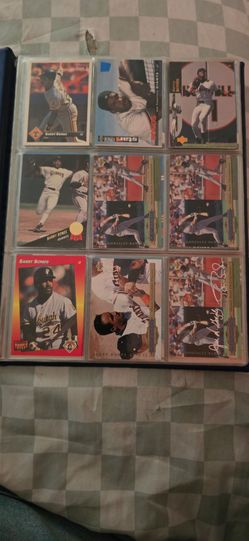 Barry Bonds & Juan Gonzalez Baseball Card Lot