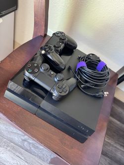 PS4 500GB Console + 2 Controllers