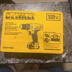 12-Volt MAX Lithium-Ion Cordless 