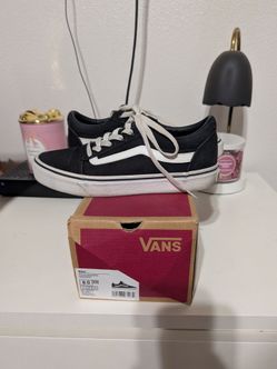 WOMEN VANS