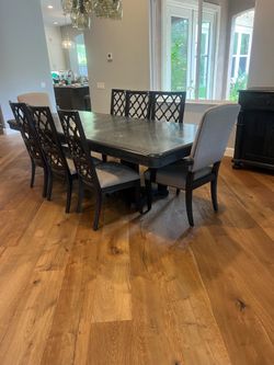 Bassett Dining Room Furniture Set