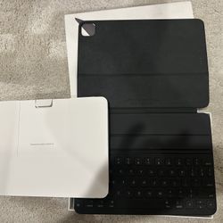 iPad Smart Keyboard Folio