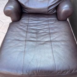 Oversized Leather Chaise Lounge Chair With 2 Arms, Dark Brown 