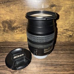 Nikon AF-S DX ZOOM NIKKOR 18-70 F/3.5-4.5G IF-ED IN  GOOD CONDITION