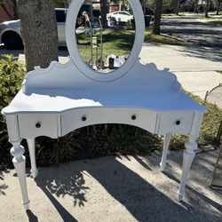 Newly Painted White Vanity With Drawers & Mirror