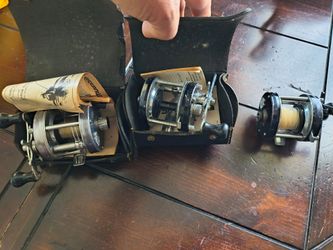 Fishing reels