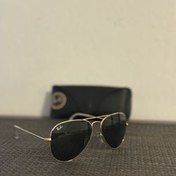 Ray Ban Gold Aviators 