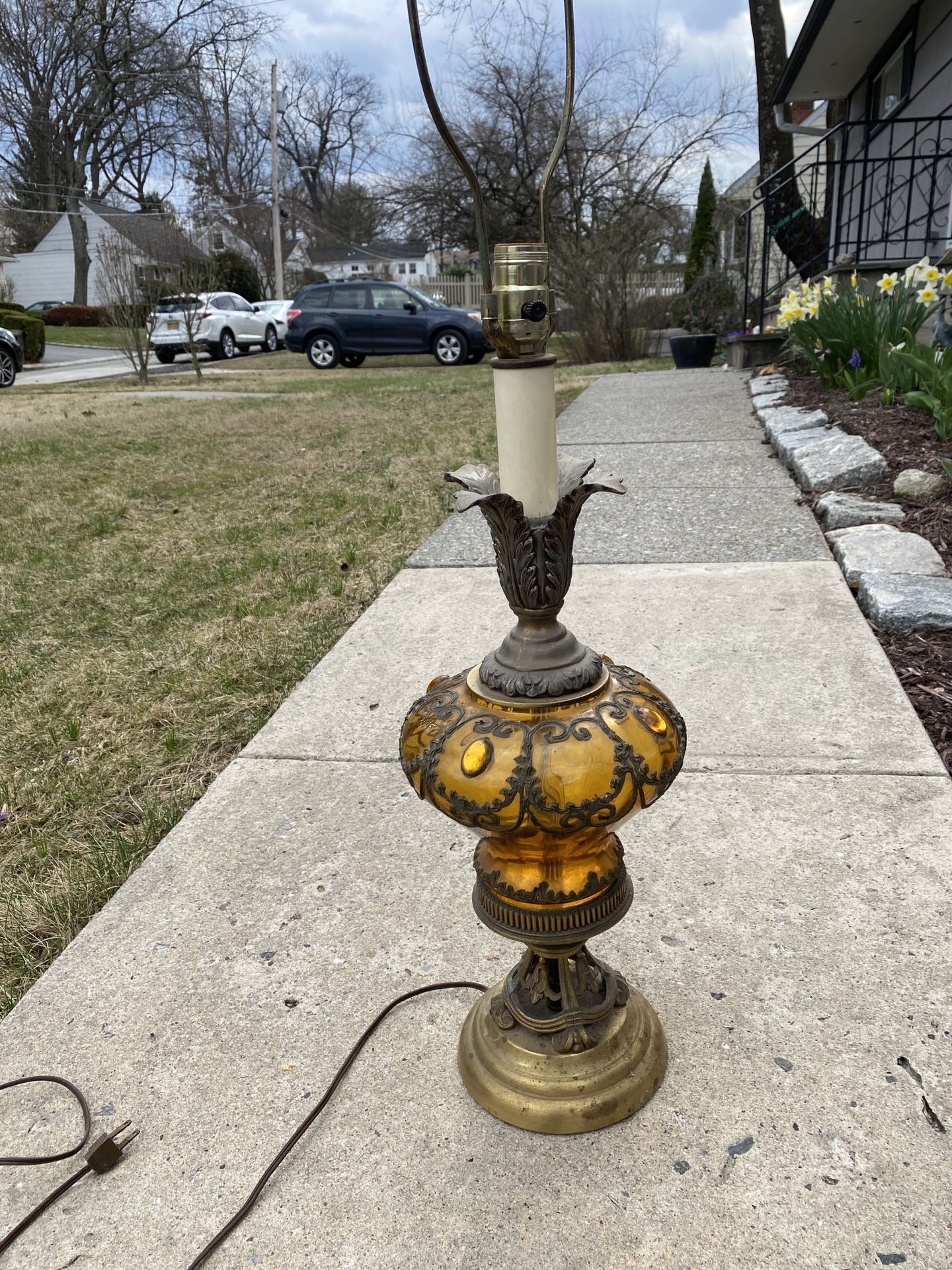 Vintage Amber Glass Table Lamp Hollywood Regency Style Brass Base.
