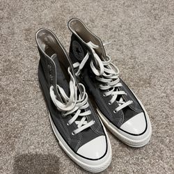 Converse 8 Men’s  10 Women’s Size 