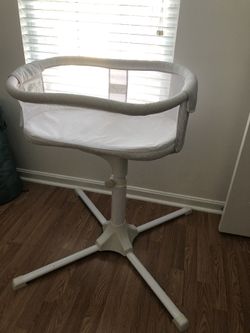Halo Swivel Bassinet