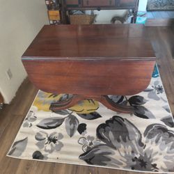 Duncan Phyfe Drop Leaf Table (Only)